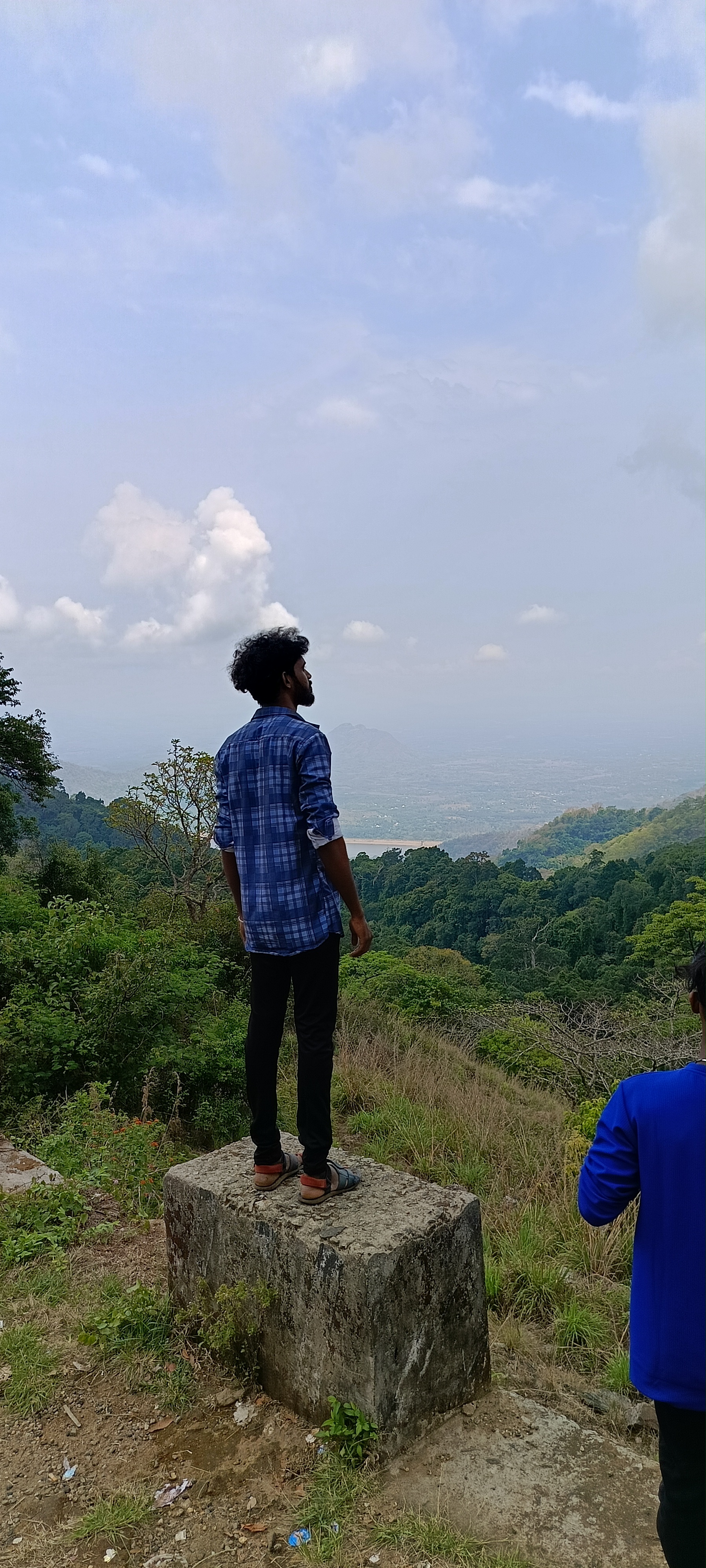 1000065354